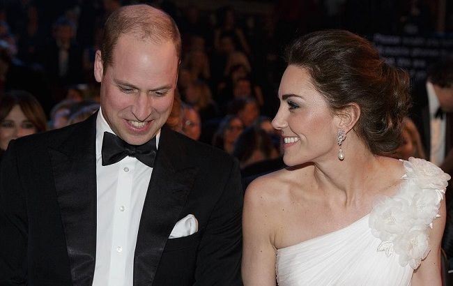 Ваша світлість: Кейт Міддлтон блищить в ефектному білосніжному вбранні демократичної марки