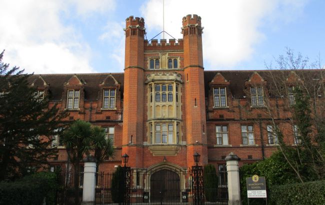 У Британії вчителі закликають відкласти відновлення уроків в початковій школі