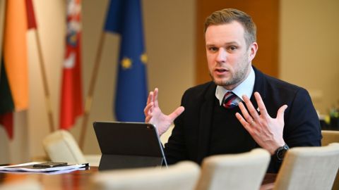 МИД Литвы о покупке вакцины в России: не хотим финансировать войну в Украине