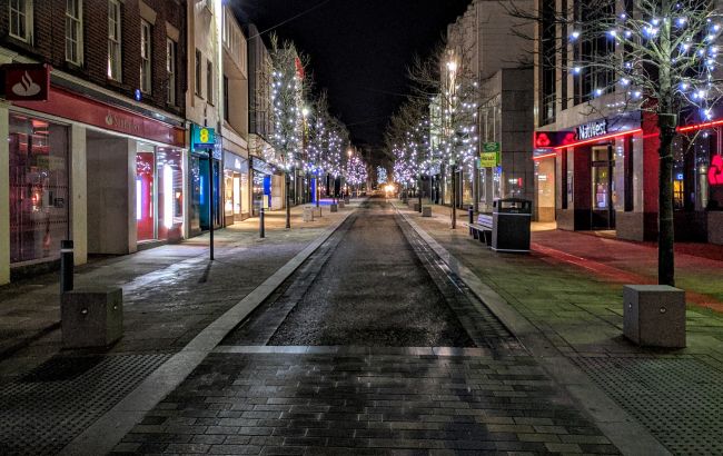 У Британії розраховують пом'якшити карантин з березня