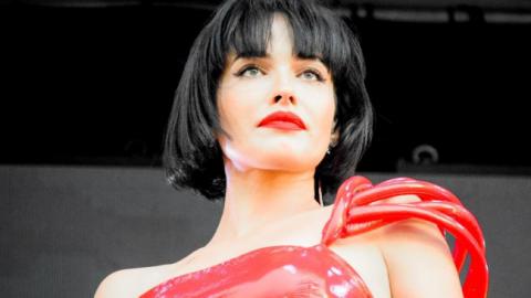 Астаф'єва поділилася шокуючою історією про те, чому боїться їздити в поїзді