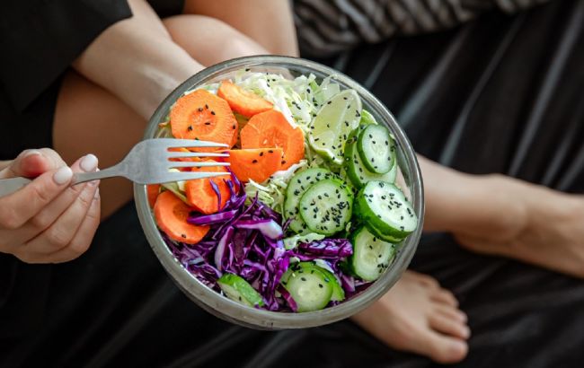 Скільки насправді потрібно їсти? Орієнтири порцій для ідеального здоров'я