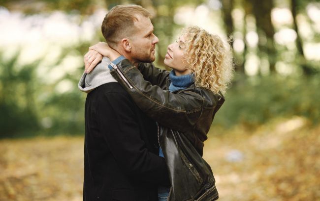 Що є найважливішим у стосунках пари 40+: як зберегти глибину та почуття