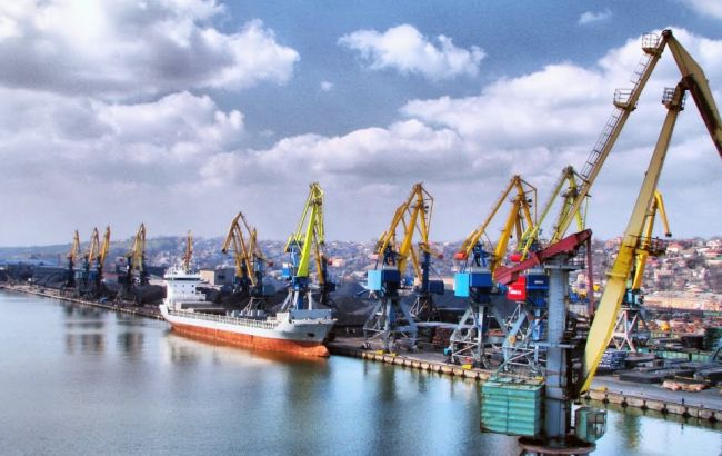 Глава одного из профсоюзов Мариупольского порта хотел стать директором для продажи ГП, - эксперт