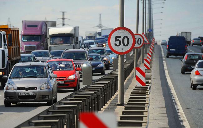 У Києві відновили обмеження швидкості руху до 50 км/год