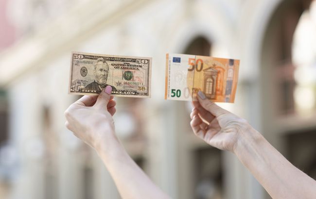 Найгірший місяць з початку року: торговельна угода зі США обвалила курс європейської валюти