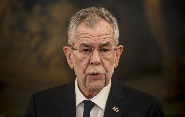 Президент Австрії прийняв відставку чотирьох міністрів