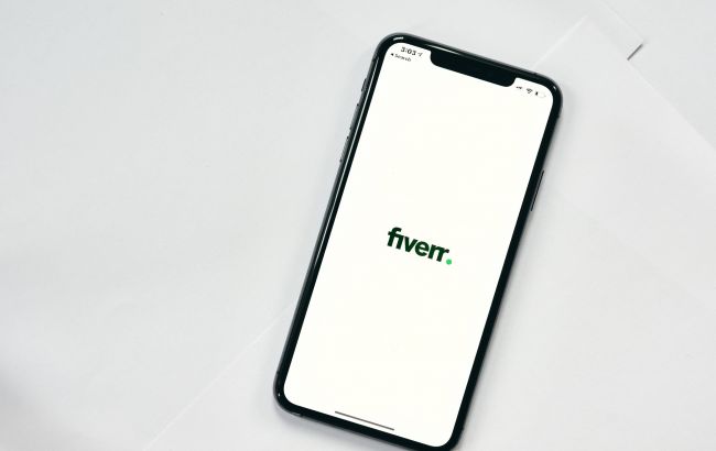 Fiverr припинила роботу в Росії та повернула усі збори українцям