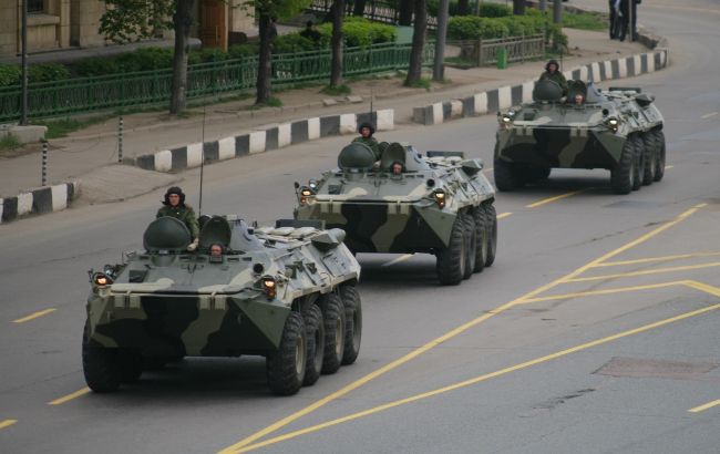 Зовнішня розвідка не виключає наступ РФ на Україну, але не восени