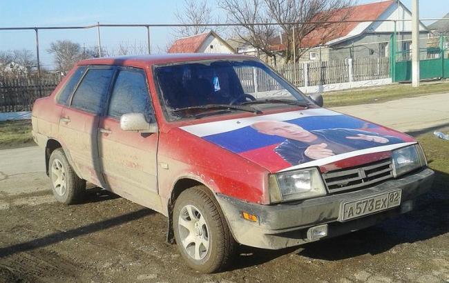 В Крыму продают ВАЗ-21099 с Путиным на капоте