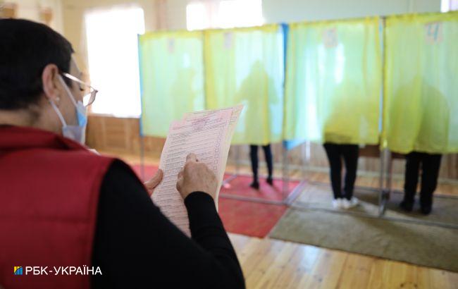 Зеленский, Разумков и Шмыгаль проголосовали на местных выборах