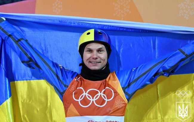 Украинский фристайлист Абраменко завоевал серебро на чемпионате мира