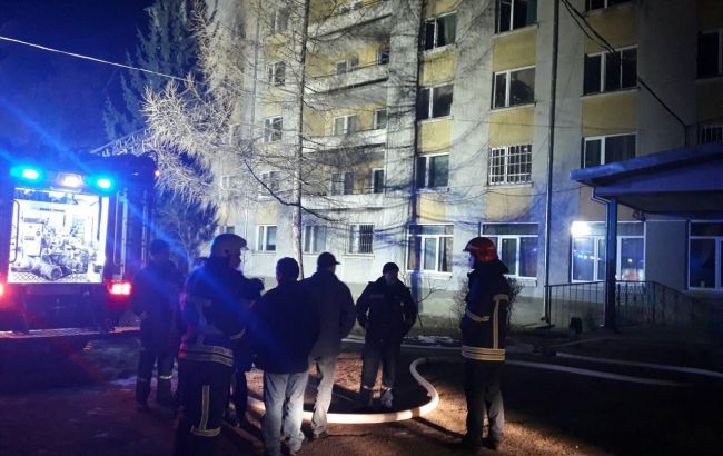 У Дрогобичі вночі горів гуртожиток, є постраждалі