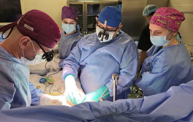 Уникальный случай: в Охматдете под обстрелами трем детям пересадили органы 4-летней донорки