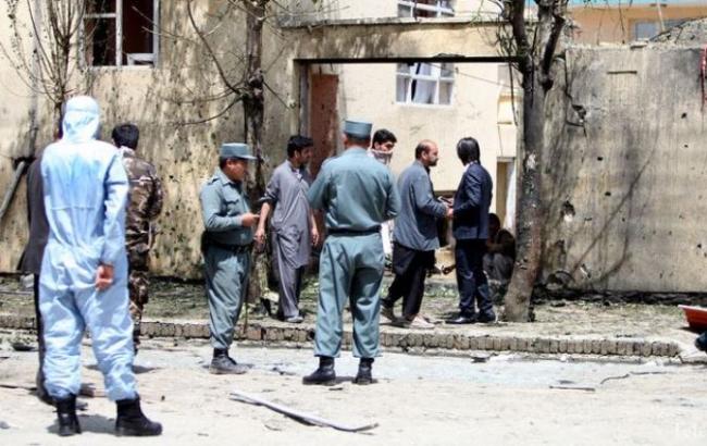 У посольства РФ в Кабуле подорвались 2 смертника
