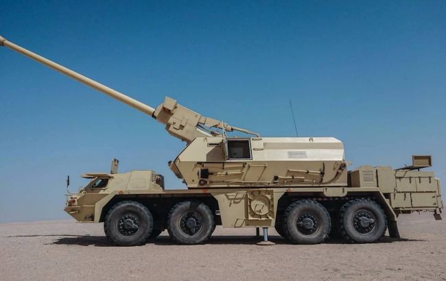 Українські військові проходять навчання на словацьких самохідних гаубицях Zuzana 2