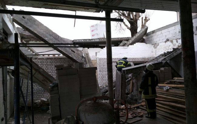 У Києві внаслідок обвалу плити в гаражі загинула жінка