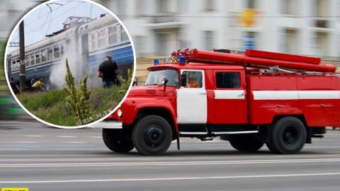 Повалил черный дым: под Запорожьем загорелся поезд с пассажирами внутри