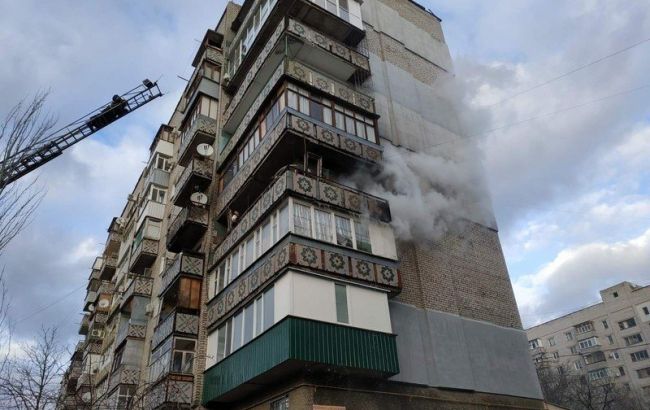 У центрі Миколаєва палає багатоповерхівка