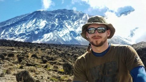 Україна - не Раша: ветеран АТО піднявся на Кіліманджаро