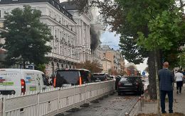 Дрон летів в кабінет Поклада. РФ вдарила по будівлі СБУ в центрі Києва, - Зеленський