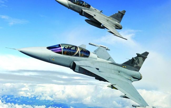 Истребитель Gripen F совершил первый полет: к чему его готовят