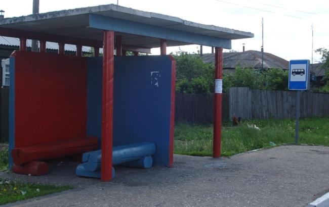 В России двое граждан хотели украсть автобусную остановку