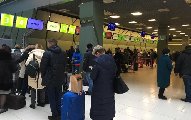 Аэропорт "Киев" возобновил работу
