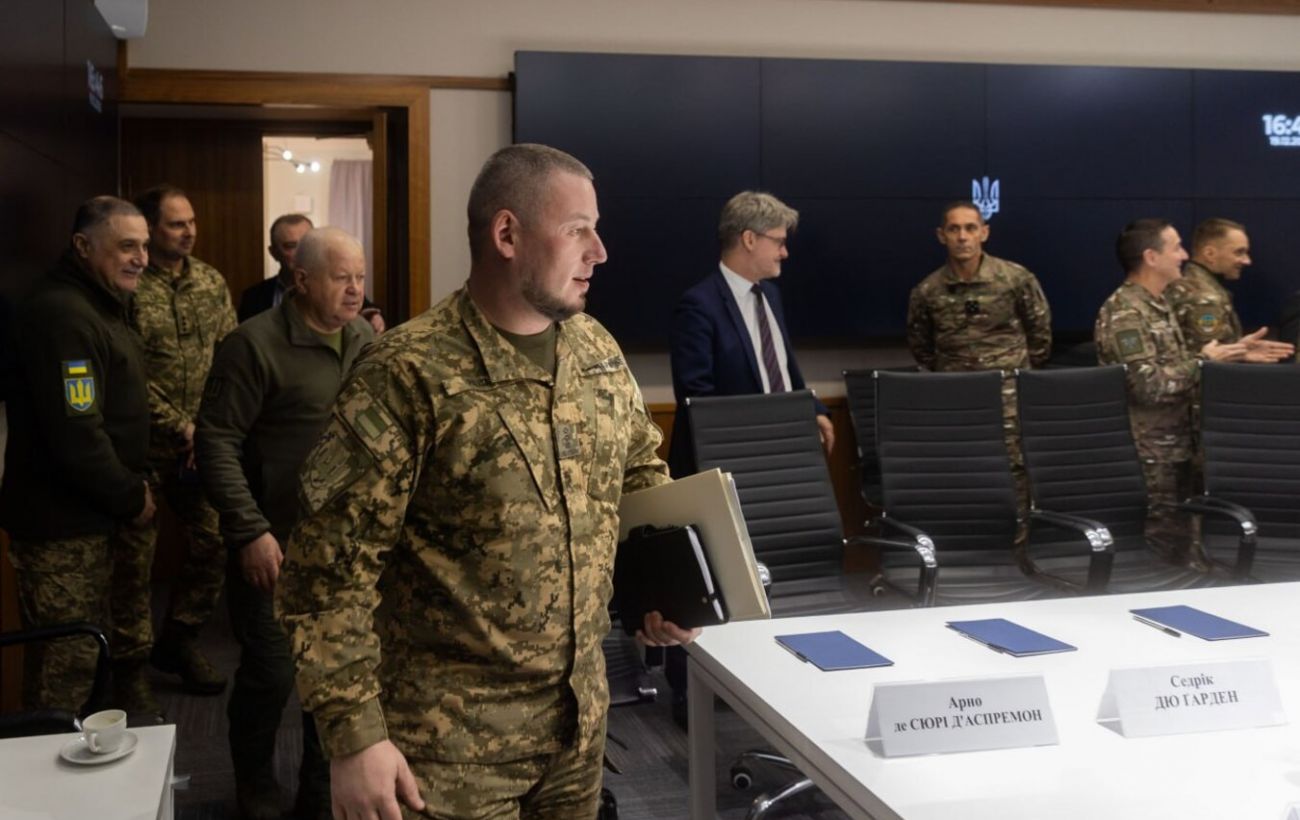 Україна обговорила з Францією та Британією присутність міжнародного контингенту