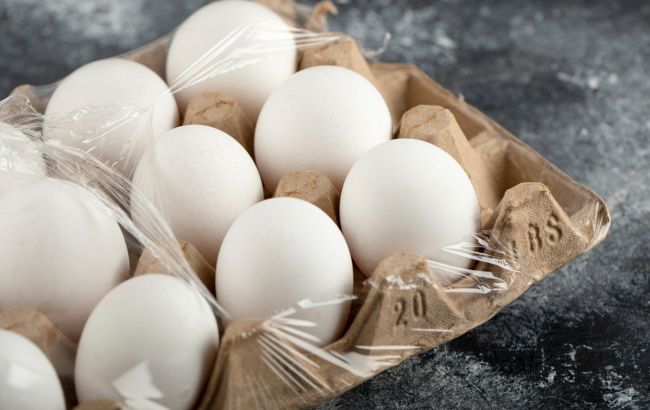 Ось що станеться з організмом, якщо часто їсти сирі яйця: ви будете здивовані