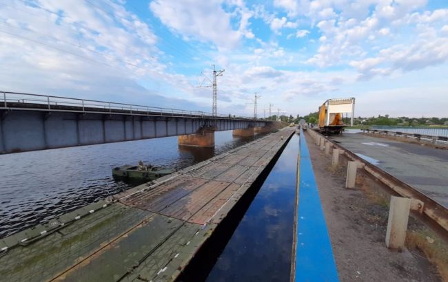 Обвал мосту в Дніпропетровській області: встановлена понтонна переправа