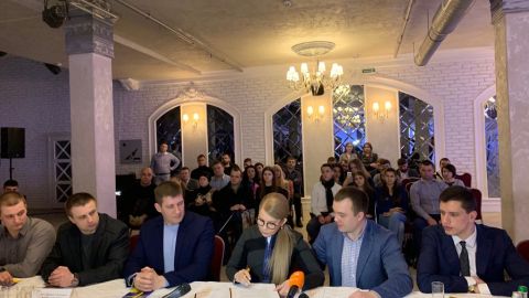 Тимошенко подписала меморандум о сотрудничестве с молодежью