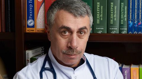 Я дуже прошу вас: Комаровський звернувся до батьків