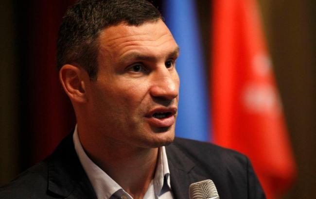 Кличко поручил "Киевавтодору" разработать программу ремонта дорог на пять лет