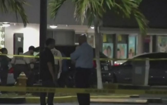 В США трое неизвестных обстреляли ночной клуб: два человека погибли, десятки ранены