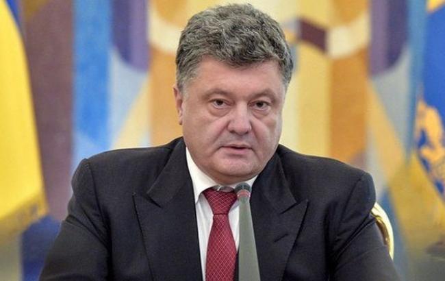 Порошенко рассказал, когда внесет в Раду проект изменений в Конституцию по судьям