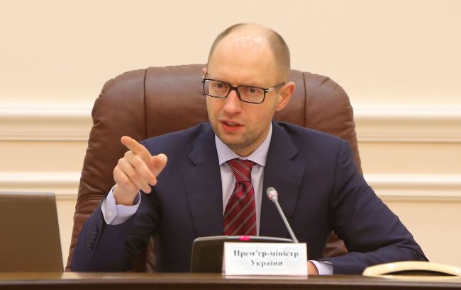 Яценюк доручив ДФС з'ясувати причини появи неврахованої готівки на ринку зернових