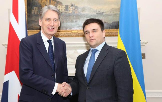 Госсекретарь по иностранным делам Великобритании посетит Украину