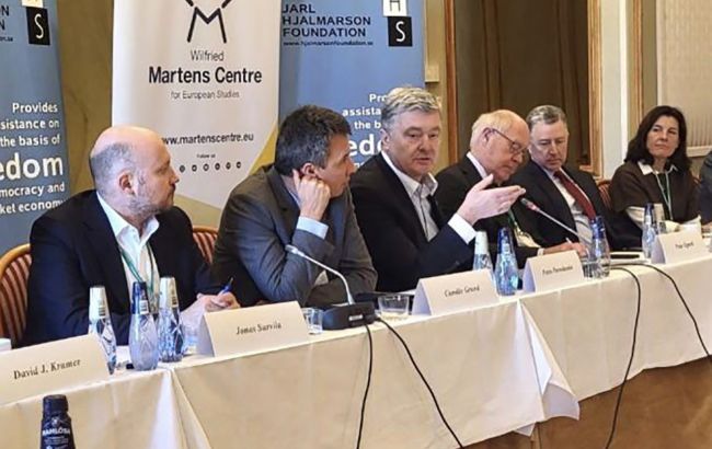 Порошенко предложил западным союзникам пять ключевых элементов, чтобы победить Путина