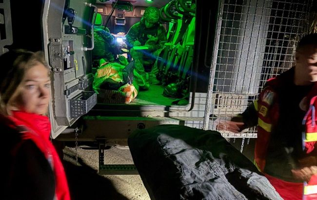 В Купянске волонтер подорвалась на взрывчатке возле школы