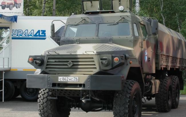 В Украину из РФ въехали 40 грузовиков с наемниками и оружием, - СНБО