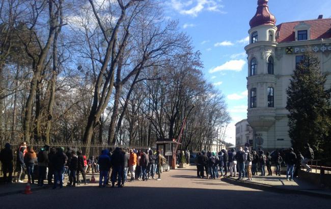 Полиция Львова завела дело из-за минирования отеля, где собирались ЛГБТ