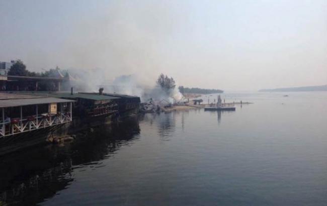 В Запоріжжі дотла згорів нічний клуб