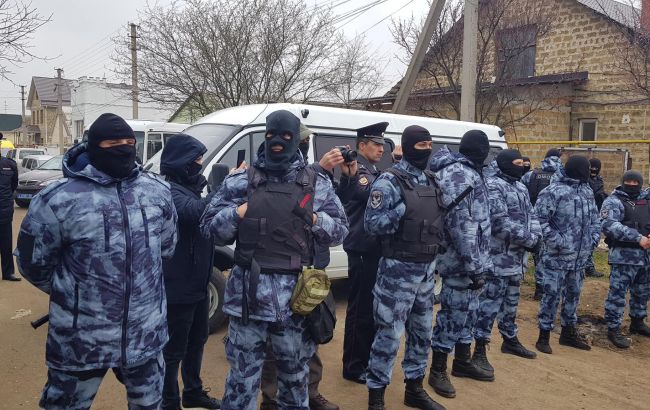 Задержаных крымских татар обвинили в участии в "Хизб ут-Тахрир"