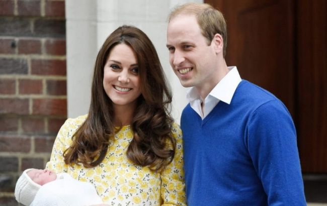 Принцессе Шарлотте подарили картину за 200 тыс. долл