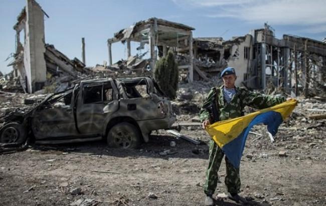 Силы АТО удерживают донецкий аэропорт, несмотря на обстрелы боевиков, - пресс-центр