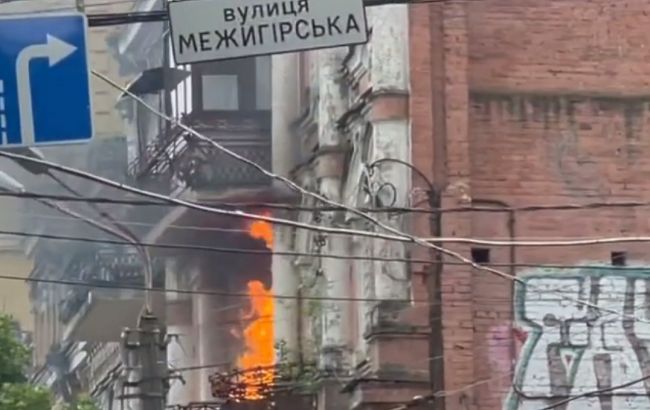 У Києві на Подолі сталася пожежа в багатоповерхівці