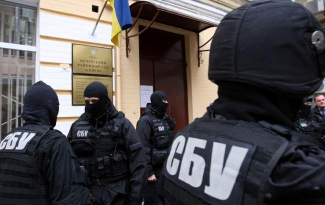 СБУ виявила схованки з протитанковими мінами та гранатометами у Луганській області
