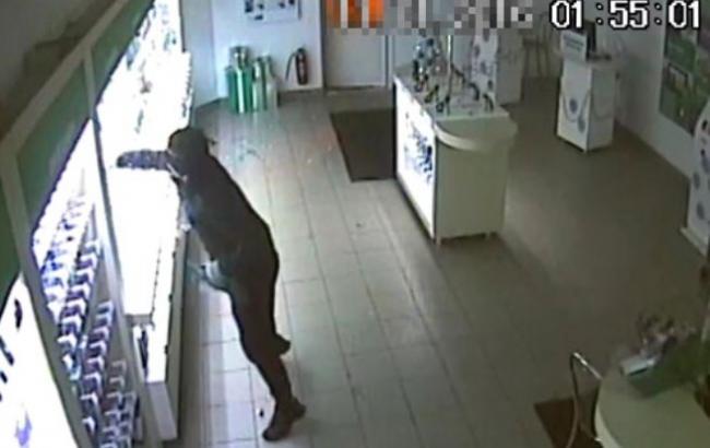 Украсть за две минуты: харьковские воры установили рекорд по ограблению