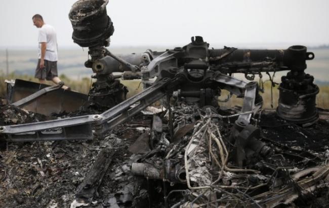 Расследование крушения Boeing-777 на Донбассе продлили до августа 2015 г